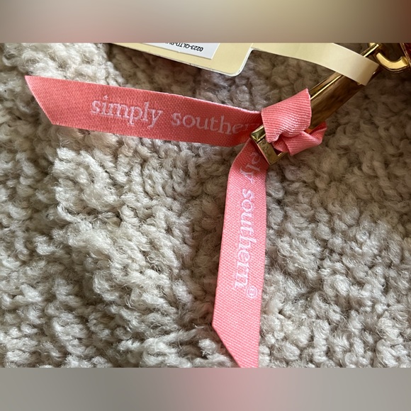 NWT Simply Southern Nylon Quilted Wallet With Wristlet Strap - Shells - Picture 5 of 6